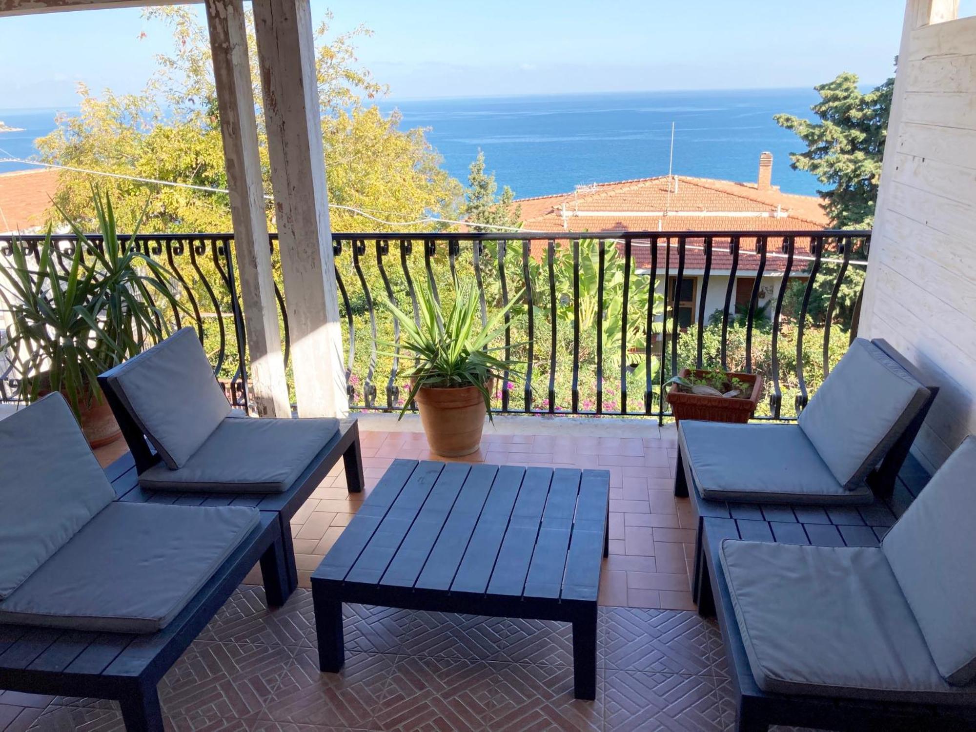 Villa Flore - Penthouse - Apartment In Villa Casteldaccia Eksteriør billede